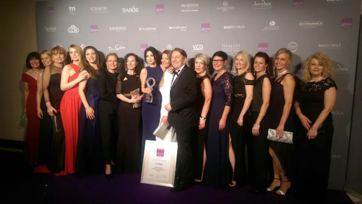 Das Team bei der Preisverleihung
